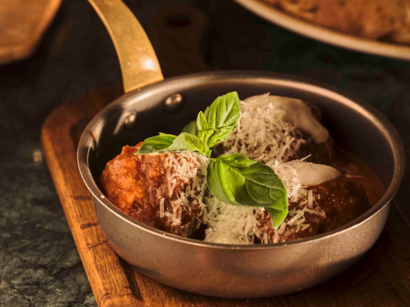 alb&oacute;ndigas en salsa de la abuela