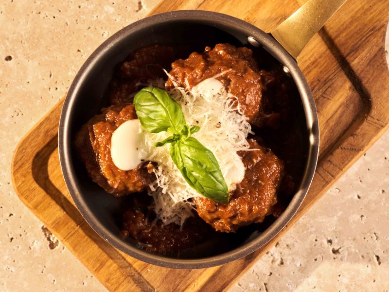 alb&oacute;ndigas en salsa de la nonna