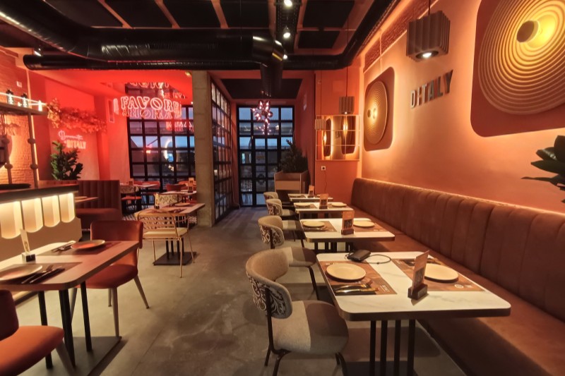 Comer pizza italiana en La Línea de la Concepción